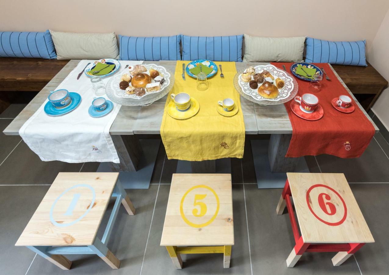 菲娅托莱多156号住宿加早餐旅馆 那不勒斯 外观 照片